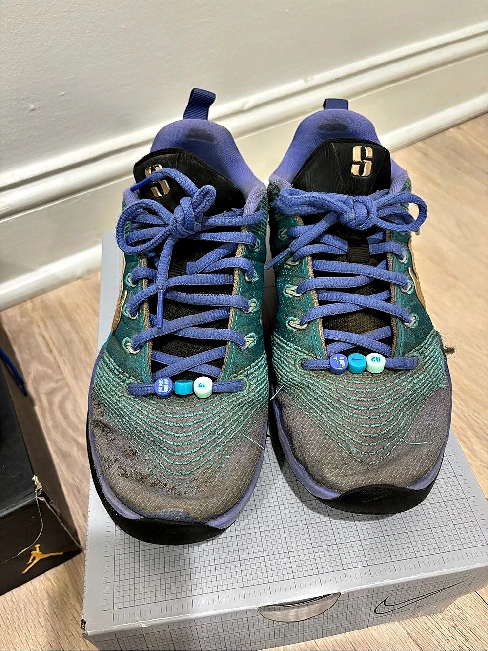 Nike Sabrina 3 Basketball Sneakers Blue & Green size 6.5